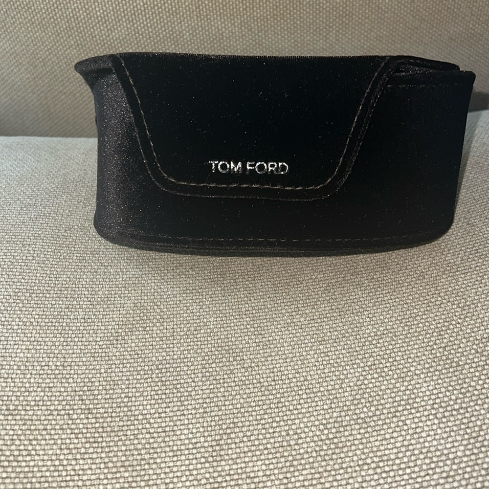 Tom ford sunglasses cases 🌺🍀🌺
